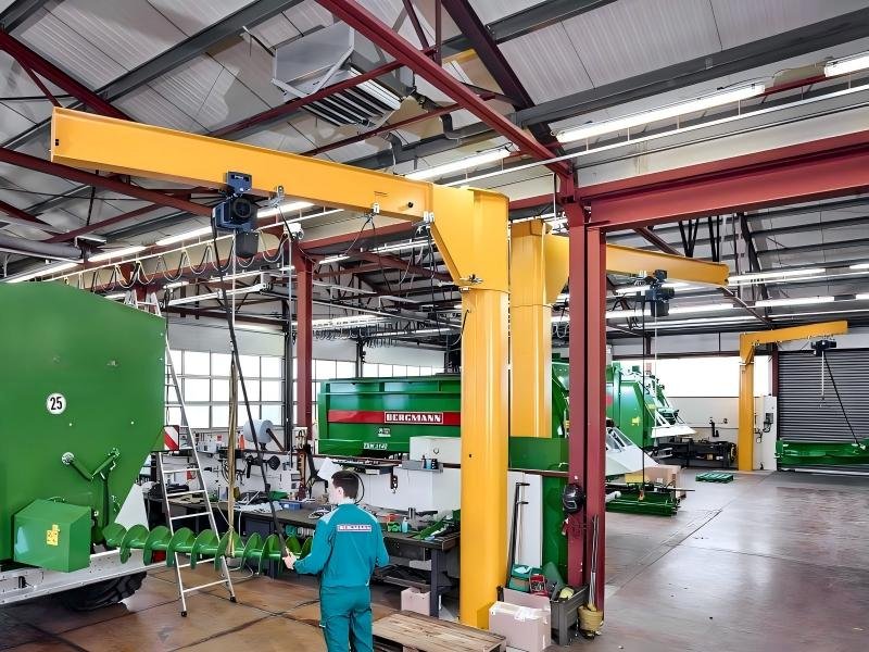 Maintenance & repair jib cranes