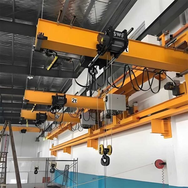 Wall traveling jib crane
