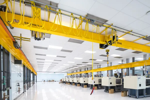 Workstation Overhead Cranes applications