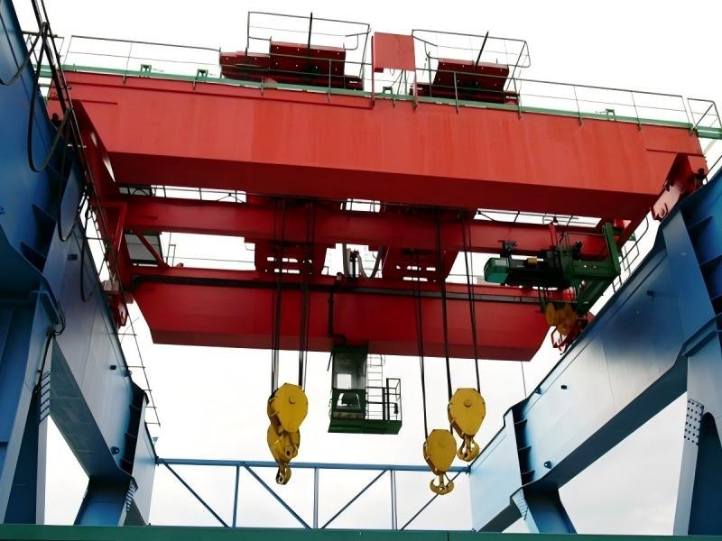 YZ — Heavy Duty Casting Crane