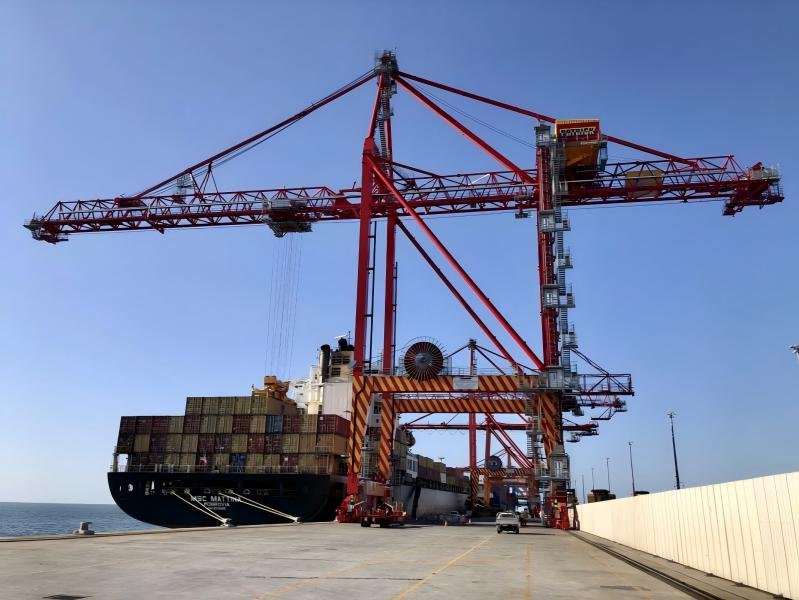 Ship-to-Shore (STS) Cranes Quay Cranes