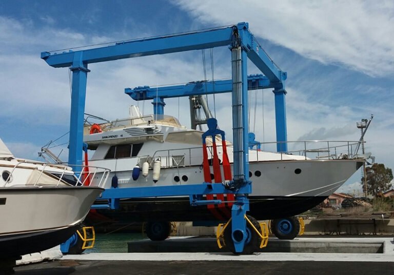 Mobile-Boat-Hoist-Applications