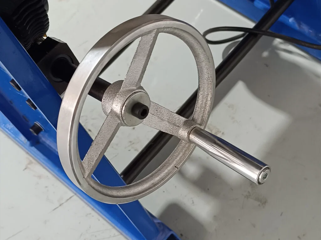 Wear turbine handle